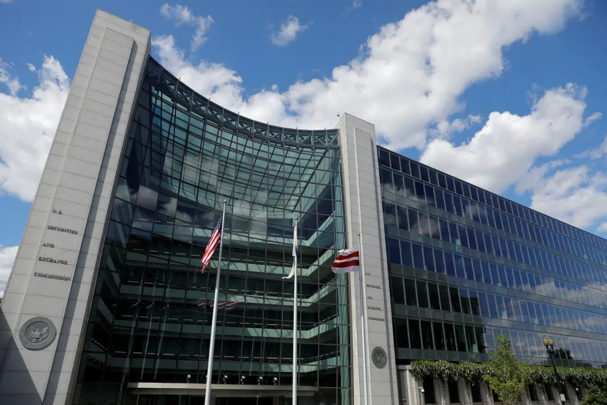 FILE PHOTO: The headquarters of the U.S. Securities and Exchange Commission (SEC) is seen in Washington, D.C.