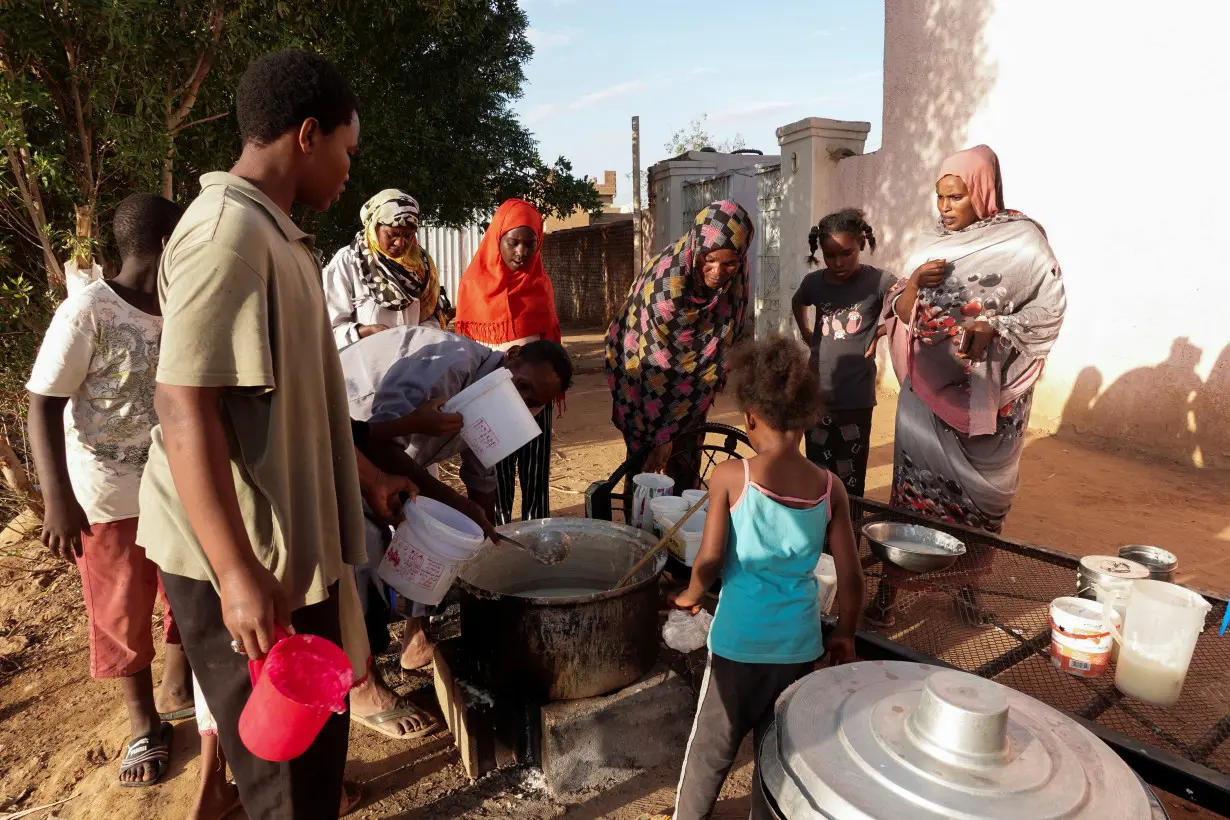 Mass starvation is 'very real risk' in some Sudan regions, WHO says