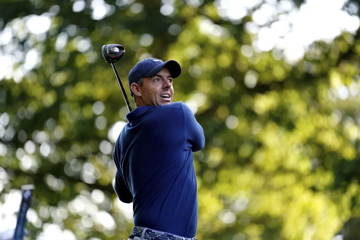 Fitzpatrick and Åberg shine out of Europe's Ryder Cup players at Wentworth. Helligkilde leads