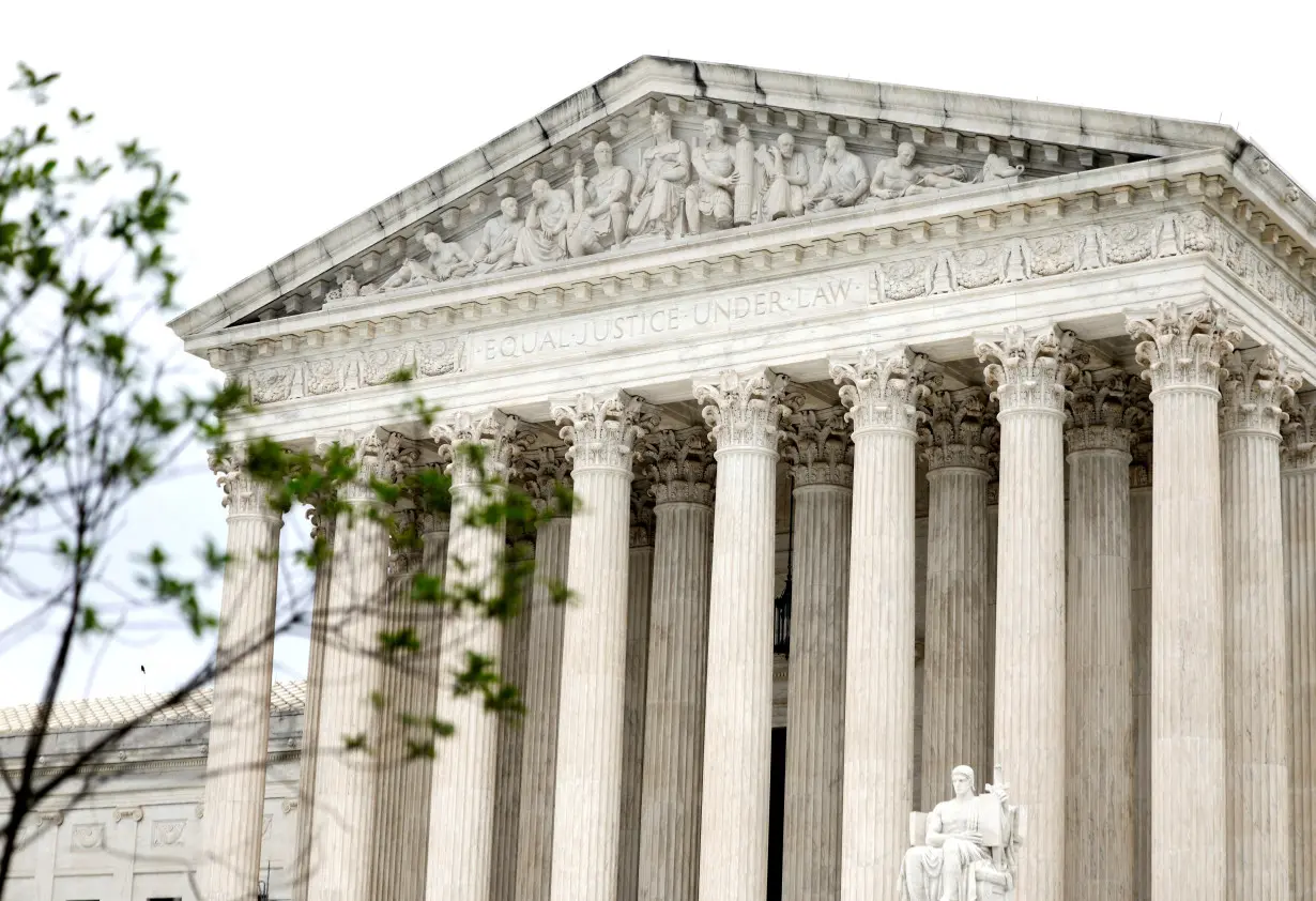 FILE PHOTO: The U.S. Supreme Court building in Washington