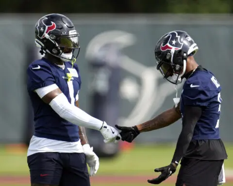 Texans receiver Tank Dell recalls 'traumatic experience' as victim of Florida restaurant shooting