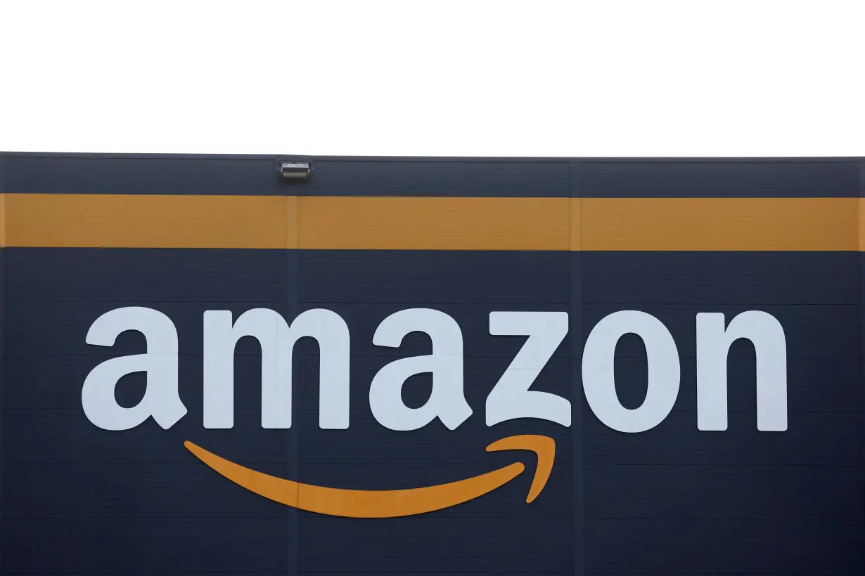 French Amazon unions carry out protests on Black Friday