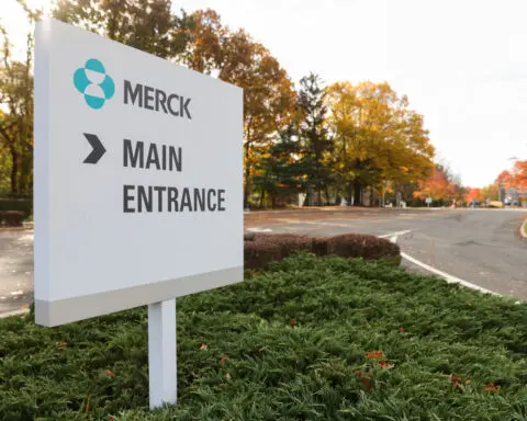 US FDA approves Merck's pneumococcal vaccine for adults
