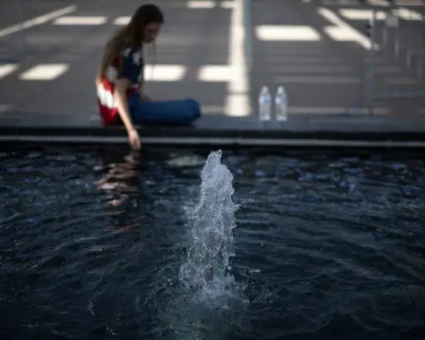 US Southwest sizzles under heat dome in an ominous prelude to summer