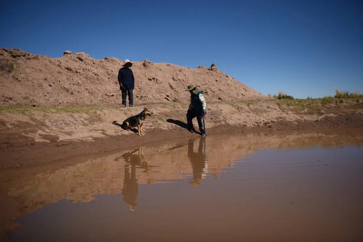 Bolivian farmers update techniques to adapt to climate challenges, in Oruro