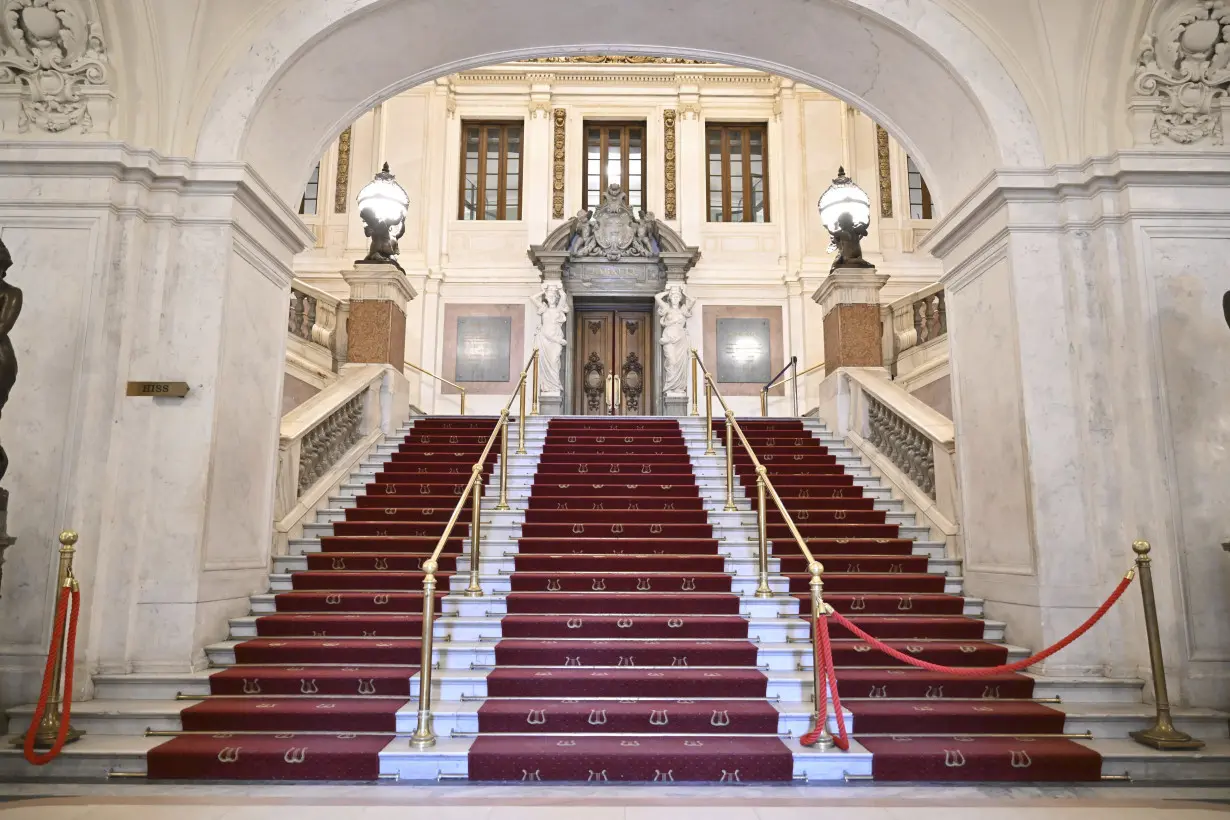 Sweden Opera House Fatal Fall