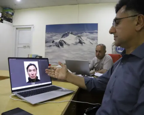 A Japanese climber dies while trying to scale a mountain in northern Pakistan and another is missing
