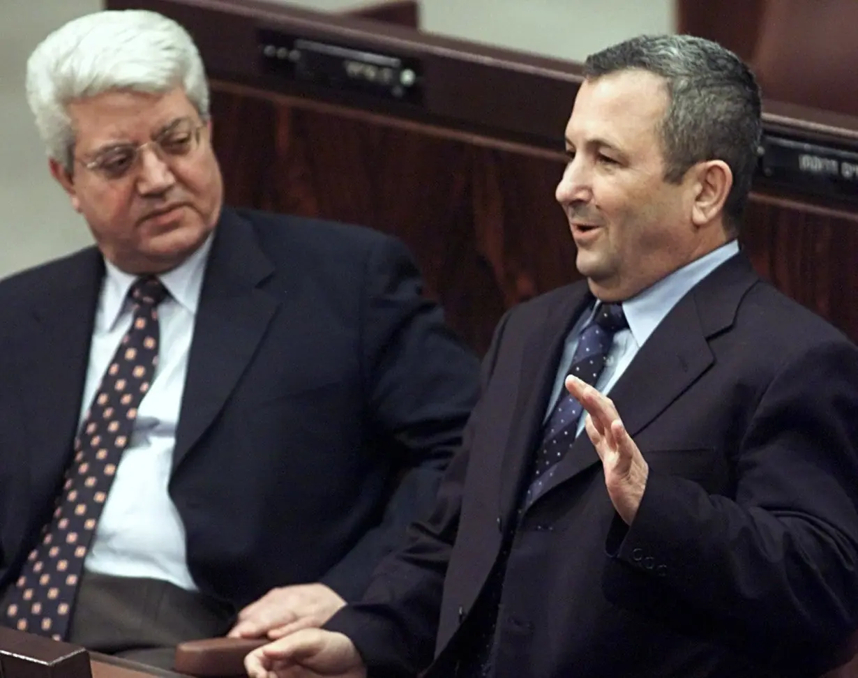 PRIME MINISTER EHUD BARAK AND FOREIGN MINISTER DAVID LEVY IN KNESSET DURING VOTE FOR NEW ELECTIONS.