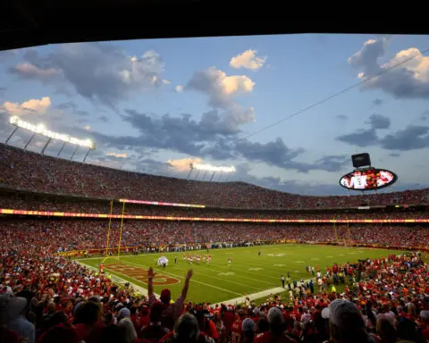 Kansas leaders and new group ramp up efforts to lure the Kansas City Chiefs from Missouri