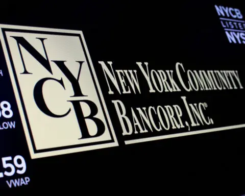 NYCB expects reverse stock split to take effect next month