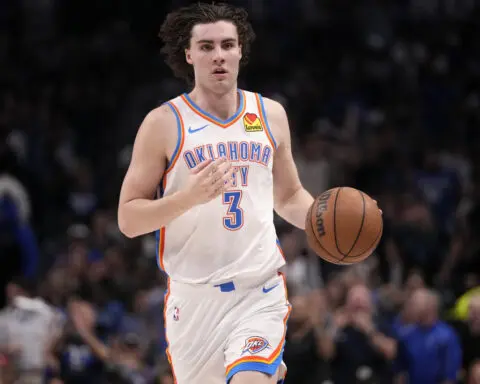 Thunder trade guard Josh Giddey to Bulls for Alex Caruso, AP source says