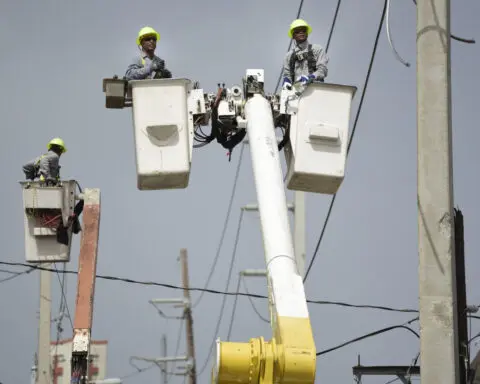 Puerto Rico issues an island-wide heat advisory for the first time as power outages persist