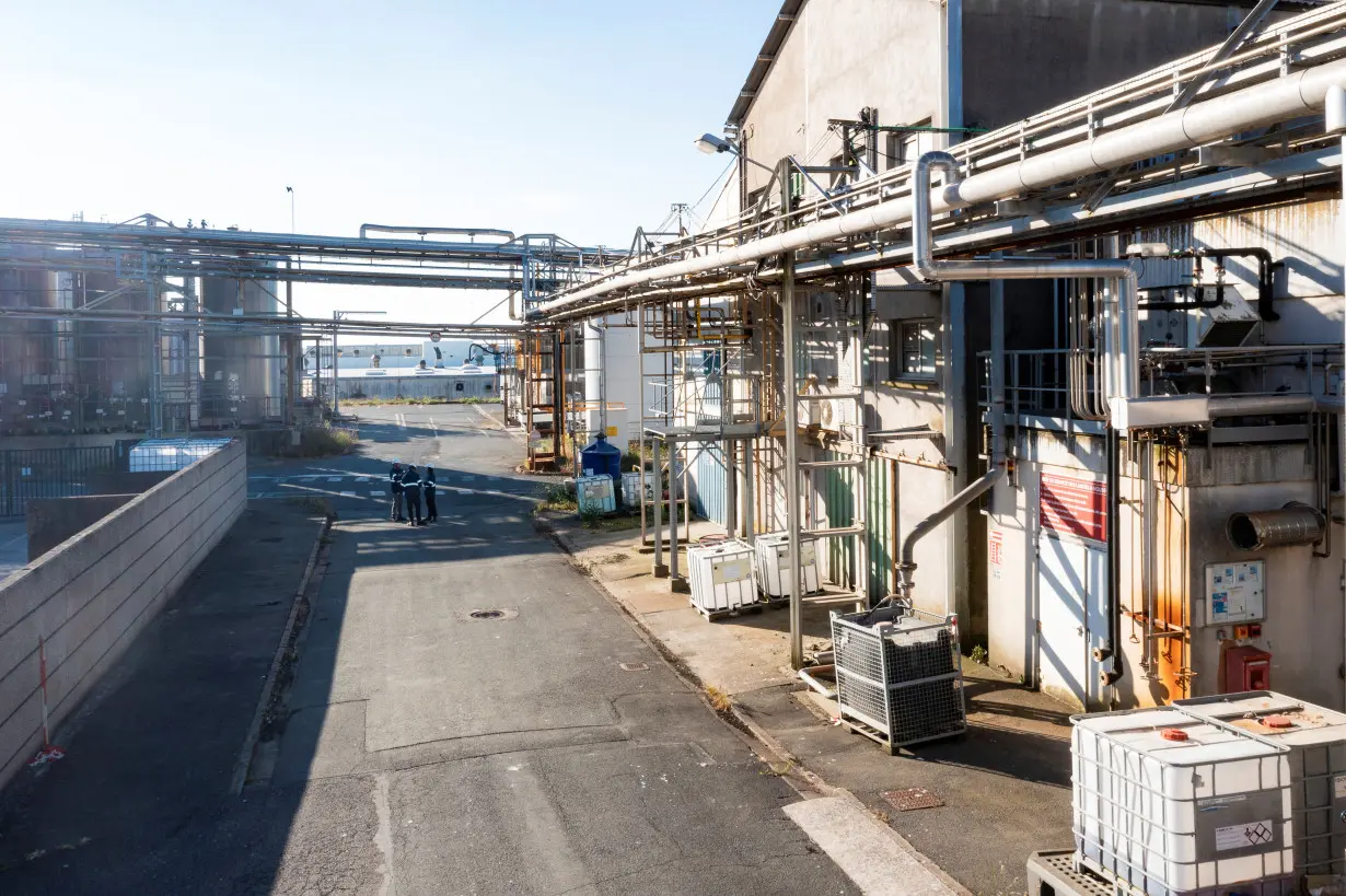 Rare earth processing plant in La Rochelle