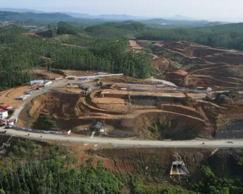 Officials overseeing Indonesia capital city project resign, raising questions