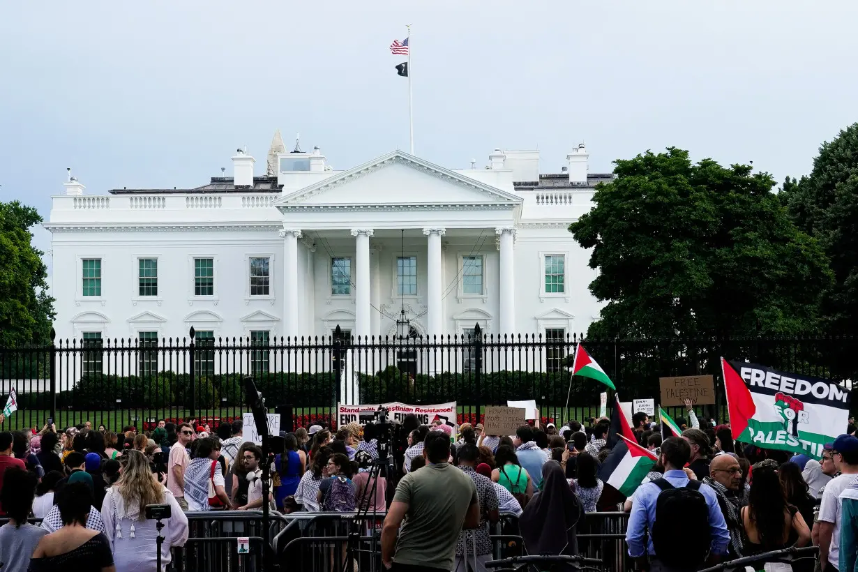 Pro-Palestinian rally in front of the White House in Washington