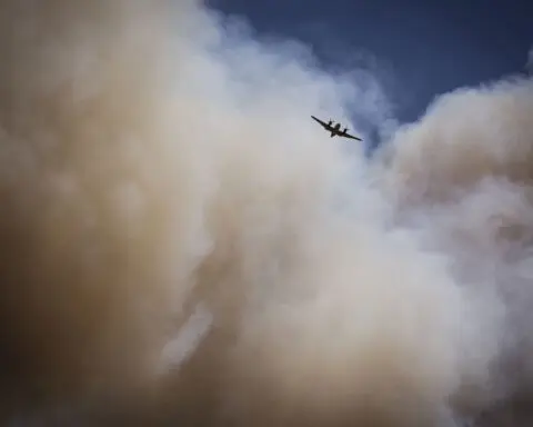 At least 1 dead in New Mexico wildfire that forced thousands to flee, governor's office says