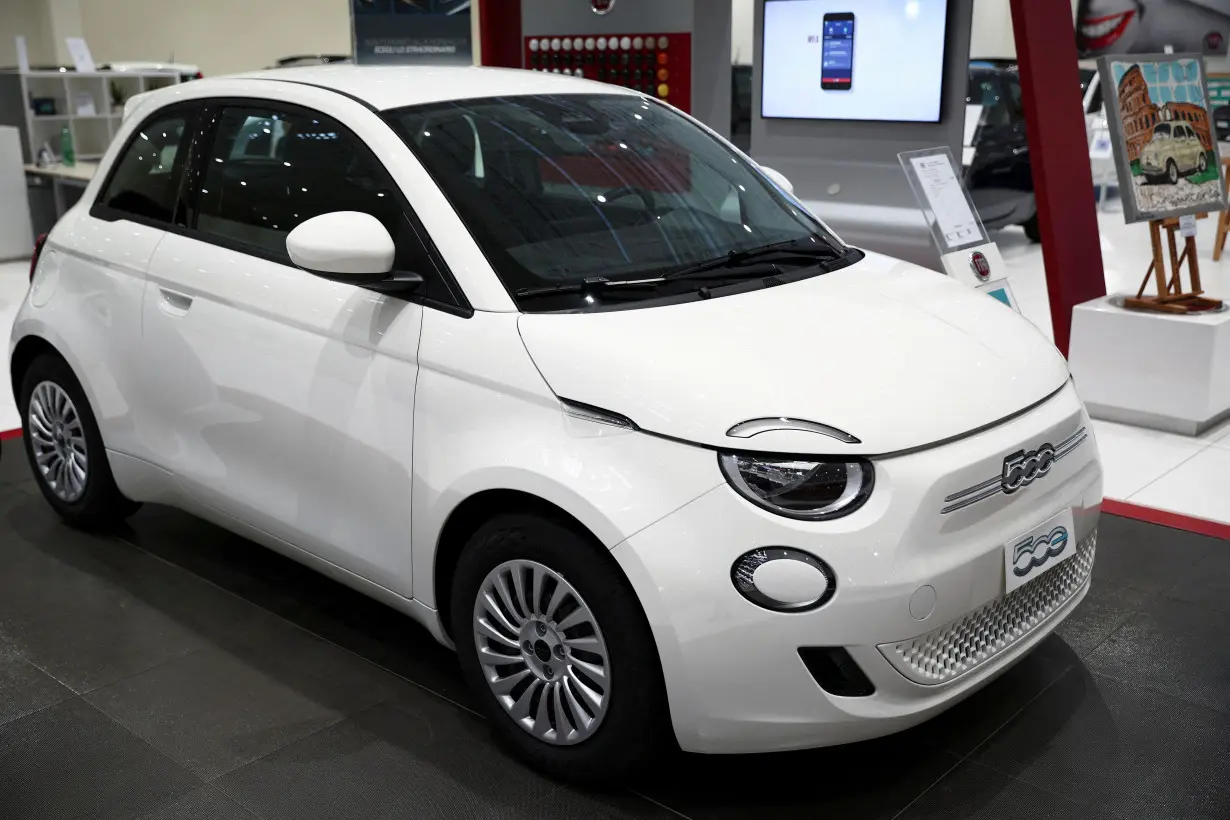 FILE PHOTO: Fiat 500 electric car is displayed at a showroom of a car dealer in Rome