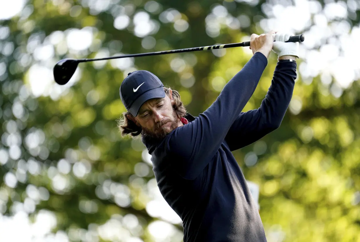 Fitzpatrick and Åberg shine out of Europe's Ryder Cup players at Wentworth. Helligkilde leads