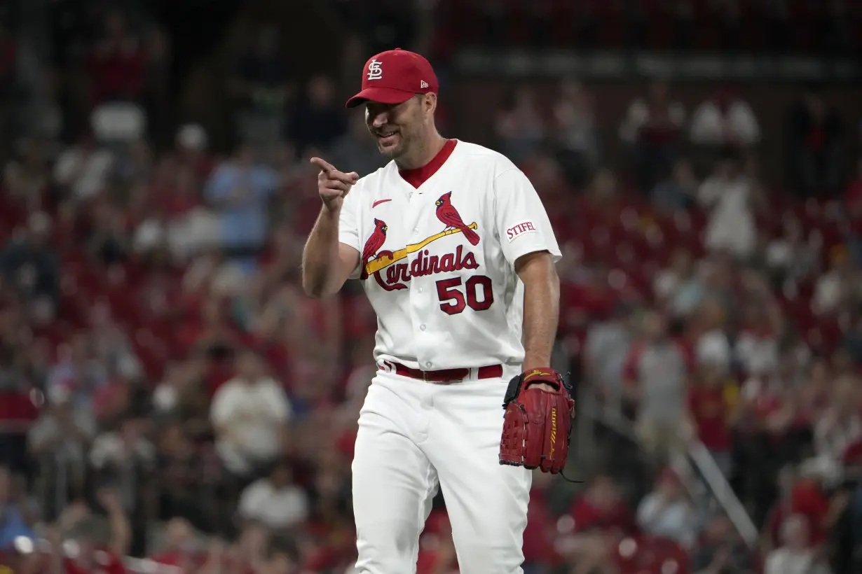 Wainwright gets 200th win as the Cardinals blank the Brewers 1-0