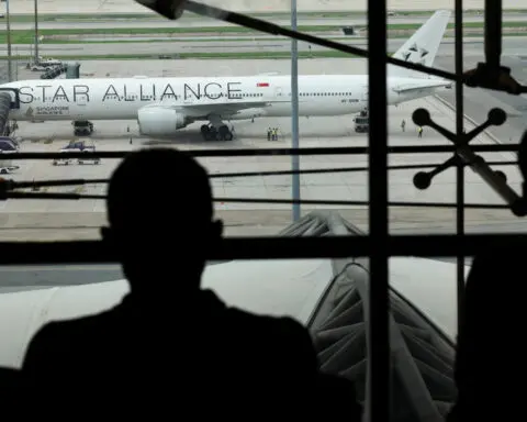 Singapore Airlines offers compensation for flight hit by turbulence