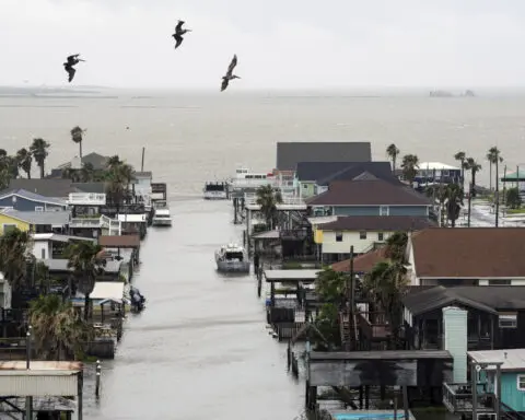 Alberto, season's first named tropical storm, dumps rain on Texas and Mexico, which reports 3 deaths