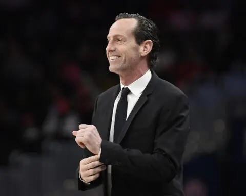 Cavaliers hiring Warriors assistant Kenny Atkinson as next coach, AP source says