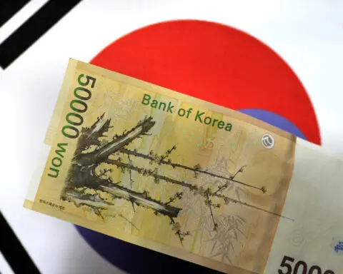 Bank of Korea flags risk of stronger downward pressure on won