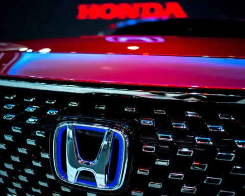 Japan's Honda to start selling micro-sized electric vans in October