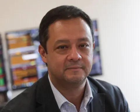 Mexico kicks off debt management operation for external, local debt due next year