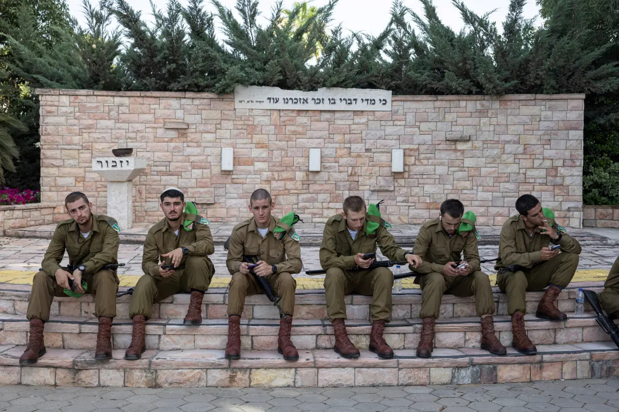 Funeral of Israeli soldier Staff sergeant Stanislav Kostarev, in Ashdod