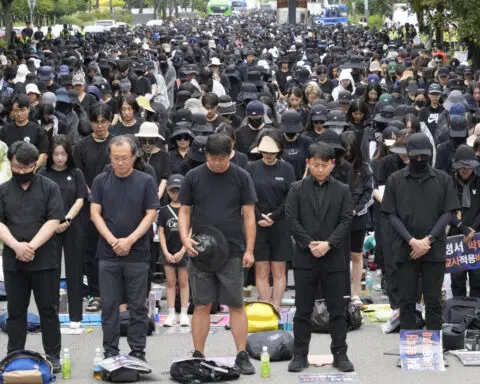 Thousands of South Korean teachers are rallying for new laws to protect them from abusive parents