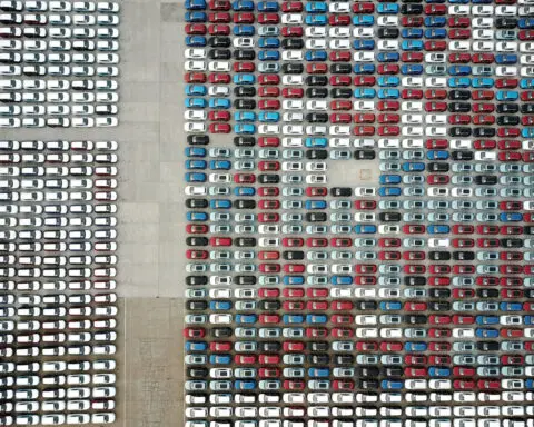 China's May exports rise 7.6%, imports increase 1.8%