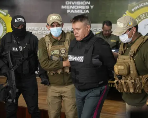 Bolivian official says general wanted to take power, navy vice admiral also arrested