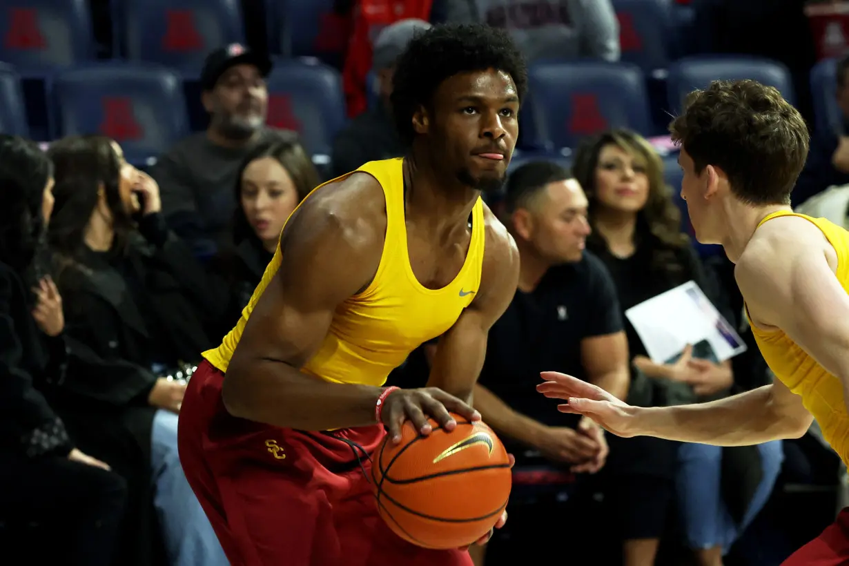 NCAA Basketball: Southern California at Arizona