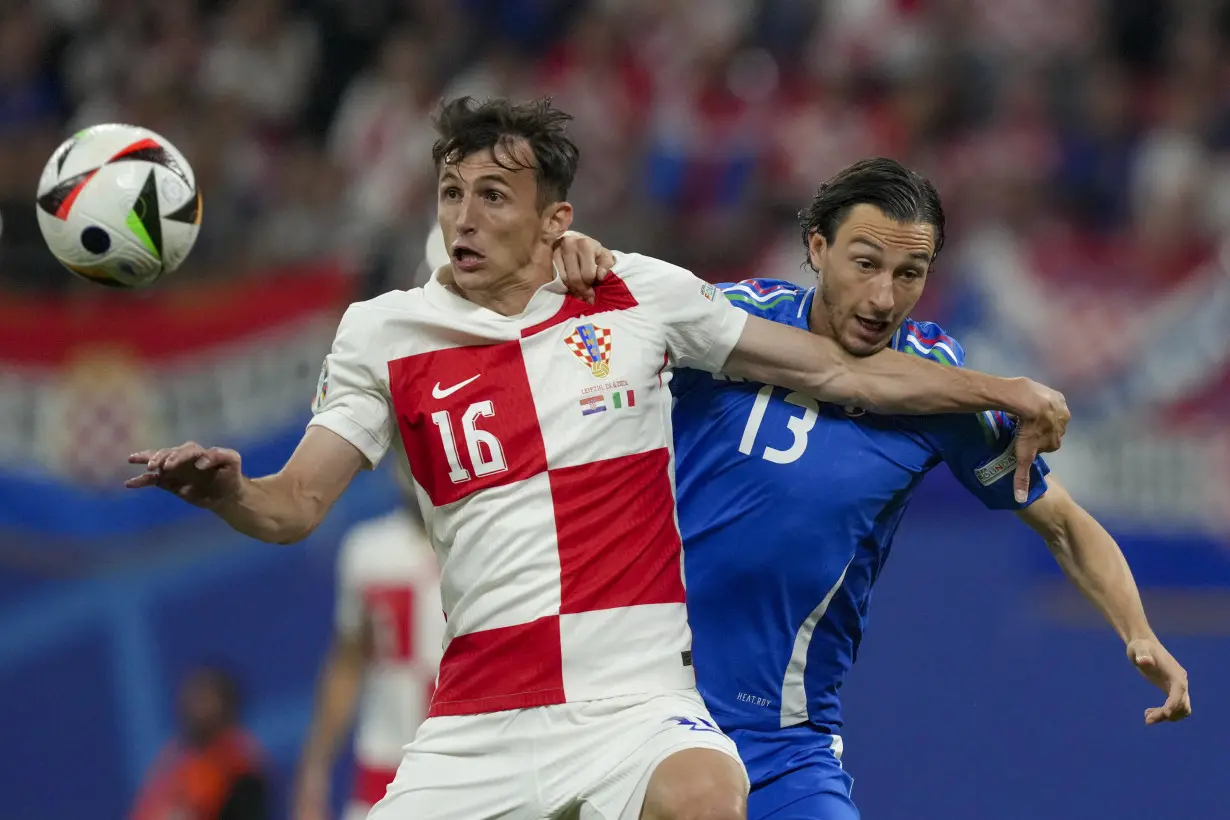 Italy advances at Euro 2024 after Zaccagni equalizer in injury time against Croatia