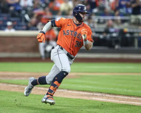 MLB roundup: Surging Astros cool off Mets in 11th