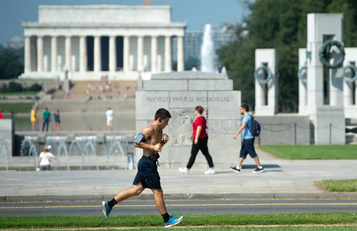 Extreme heat can be dangerous for runners, cyclists and anyone spending time outdoors: 6 tips for staying safe