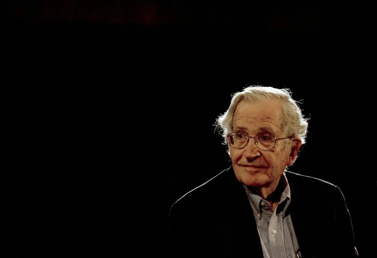 FILE PHOTO: U.S. linguist and philosopher Noam Chomsky pauses while addressing the audience at the National Autonomous University's Educational Investigation Institute (UNAM) in Mexico City