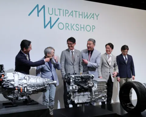 Toyota showcases compact engines adaptable to different fuels