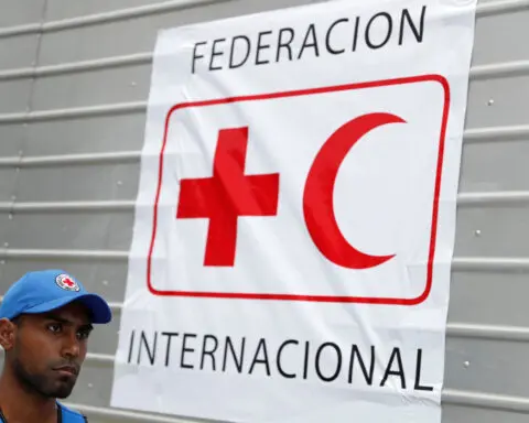 Red Cross elects US humanitarian to lead network after rocky meeting