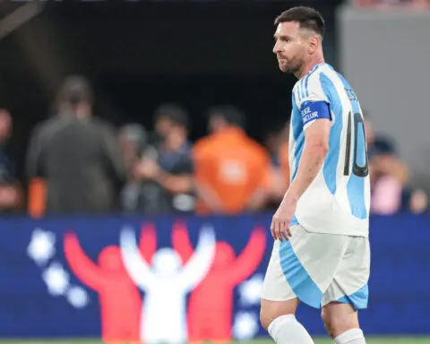 Soccer-Messi back at training ahead of Argentina's Copa America quarter-final