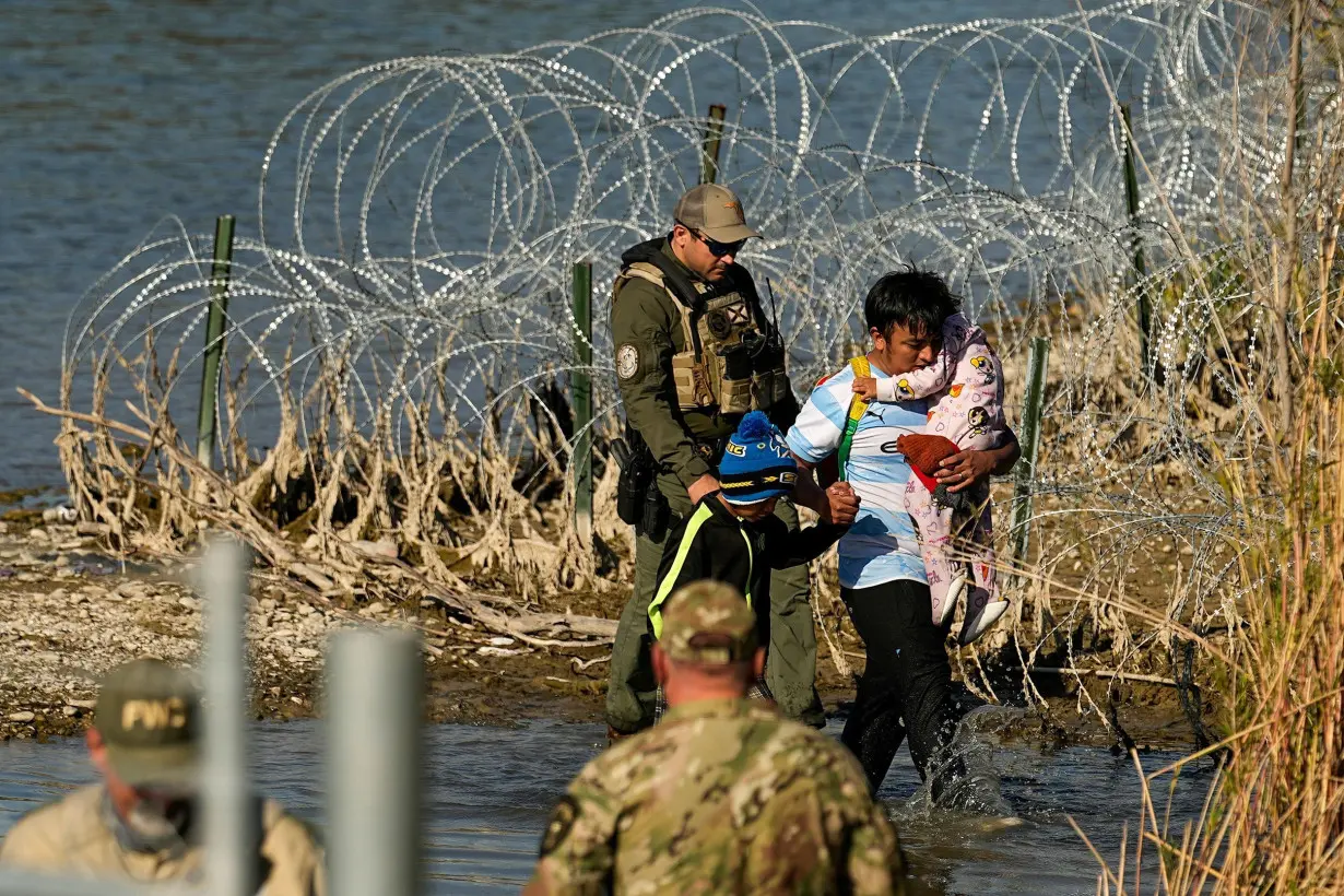 Judge partially terminates agreement governing conditions for migrant children in US custody