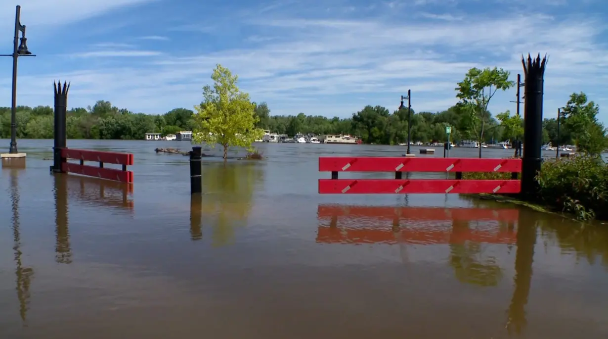 Mississippi River crests in Red Wing as flooding impacts businesses