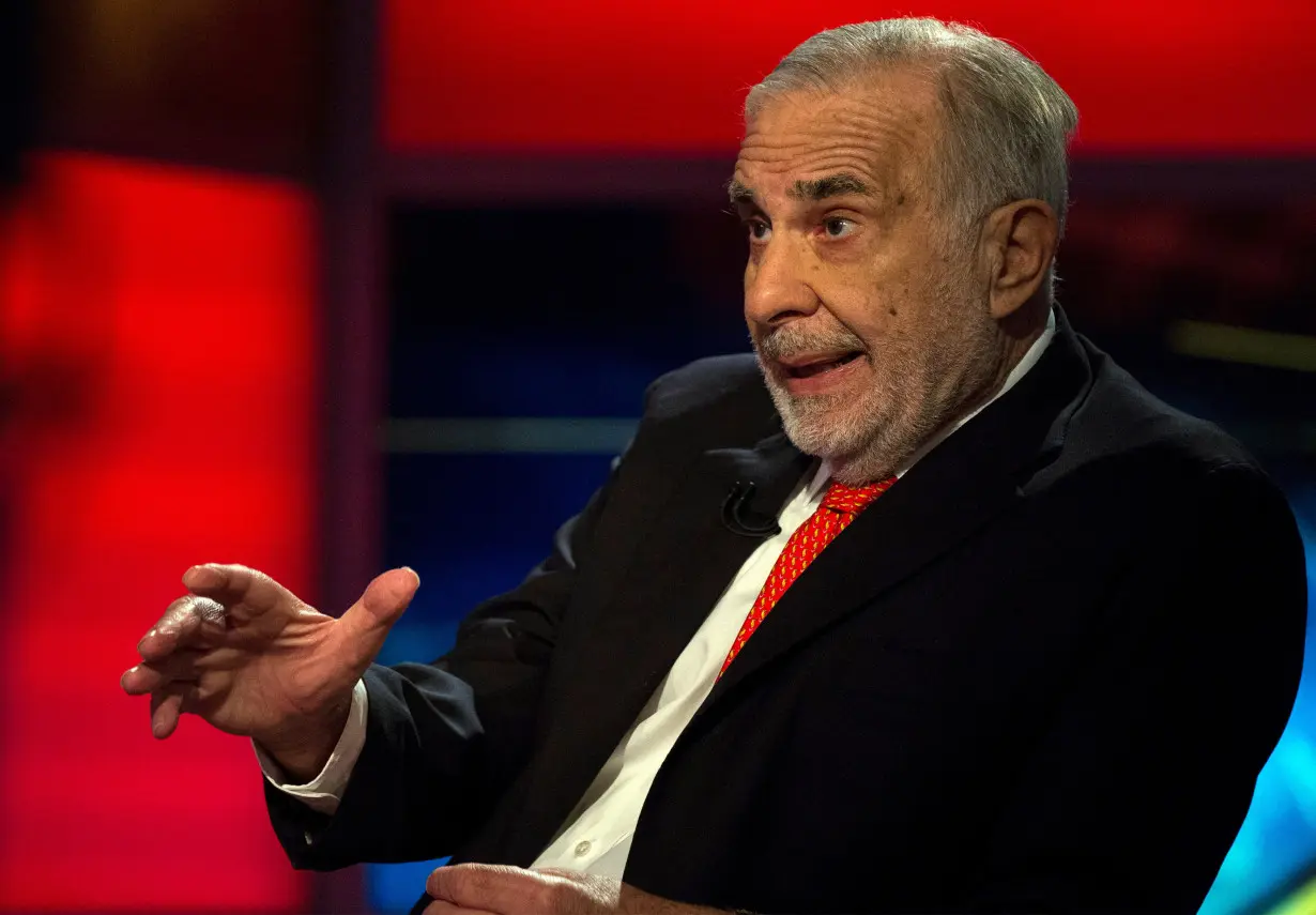 FILE PHOTO: Carl Icahn gives an interview on FOX Business Network's Neil Cavuto show in New York