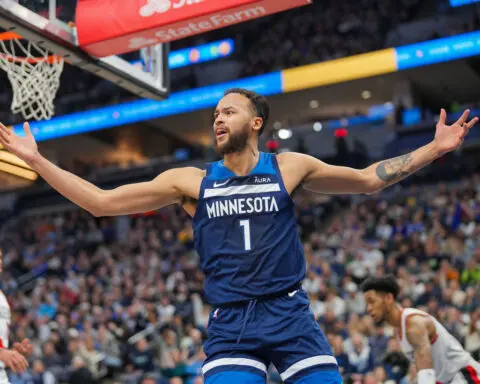 Report: Warriors acquire Wolves F Kyle Anderson in sign-and-trade