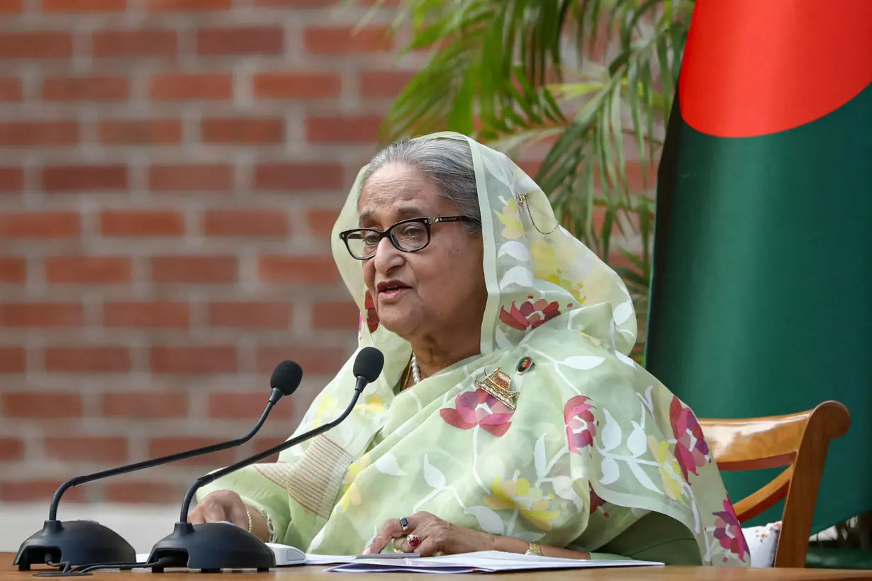 Sheikh Hasina, the newly elected Prime Minister of Bangladesh and Chairperson of Bangladesh Awami League, meets foreign observers and journalists at the Prime Minister's residence in Dhaka