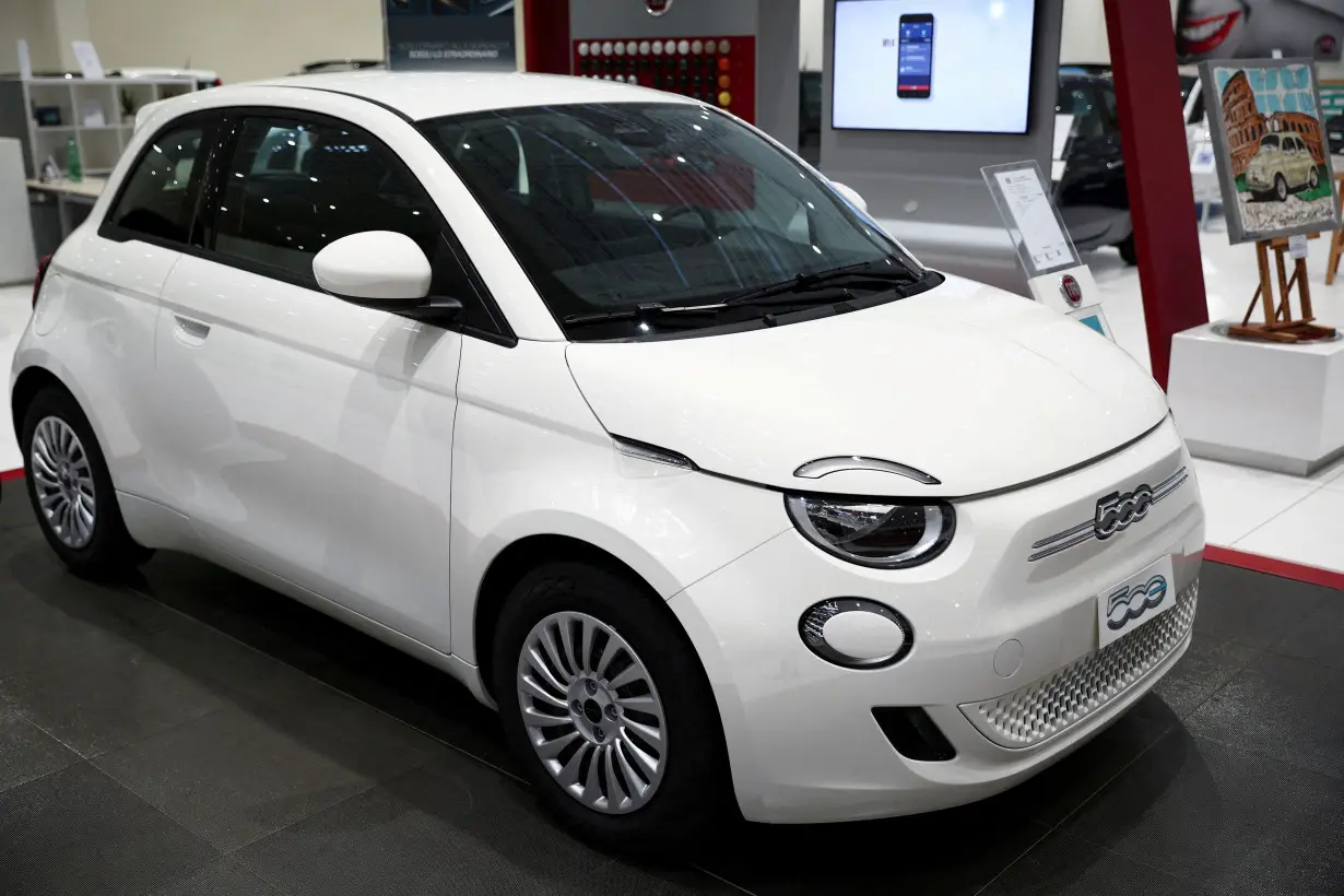 FILE PHOTO: Fiat 500 electric car is displayed at a showroom of a car dealer in Rome