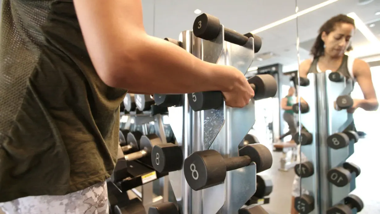 While there is no magic bullet for gaining strength, variety is key. To that end, although classic bicep curls often take center stage for building arm strength, another arm exercise deserves attention in your workouts: the hammer curl.