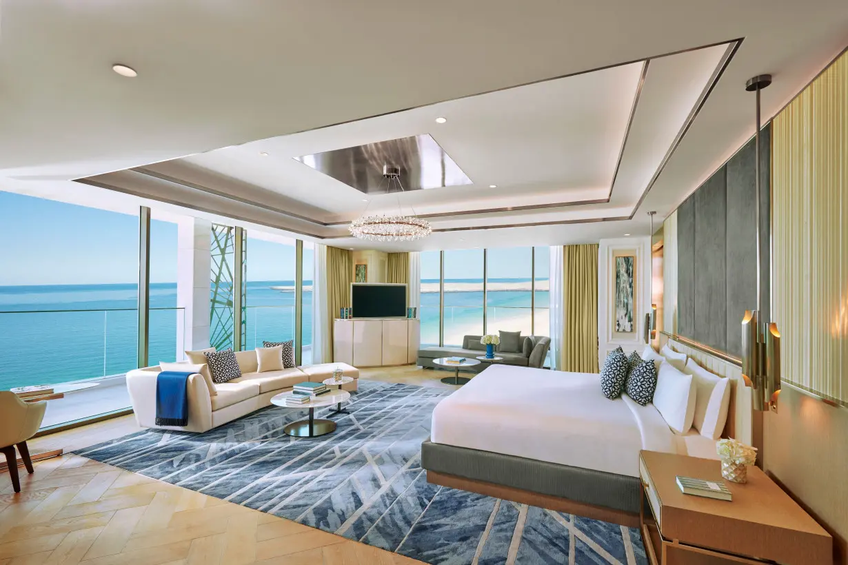 The Royal Penthouse at the Mandarin Oriental Jumeira is the ultimate beachside getaway.