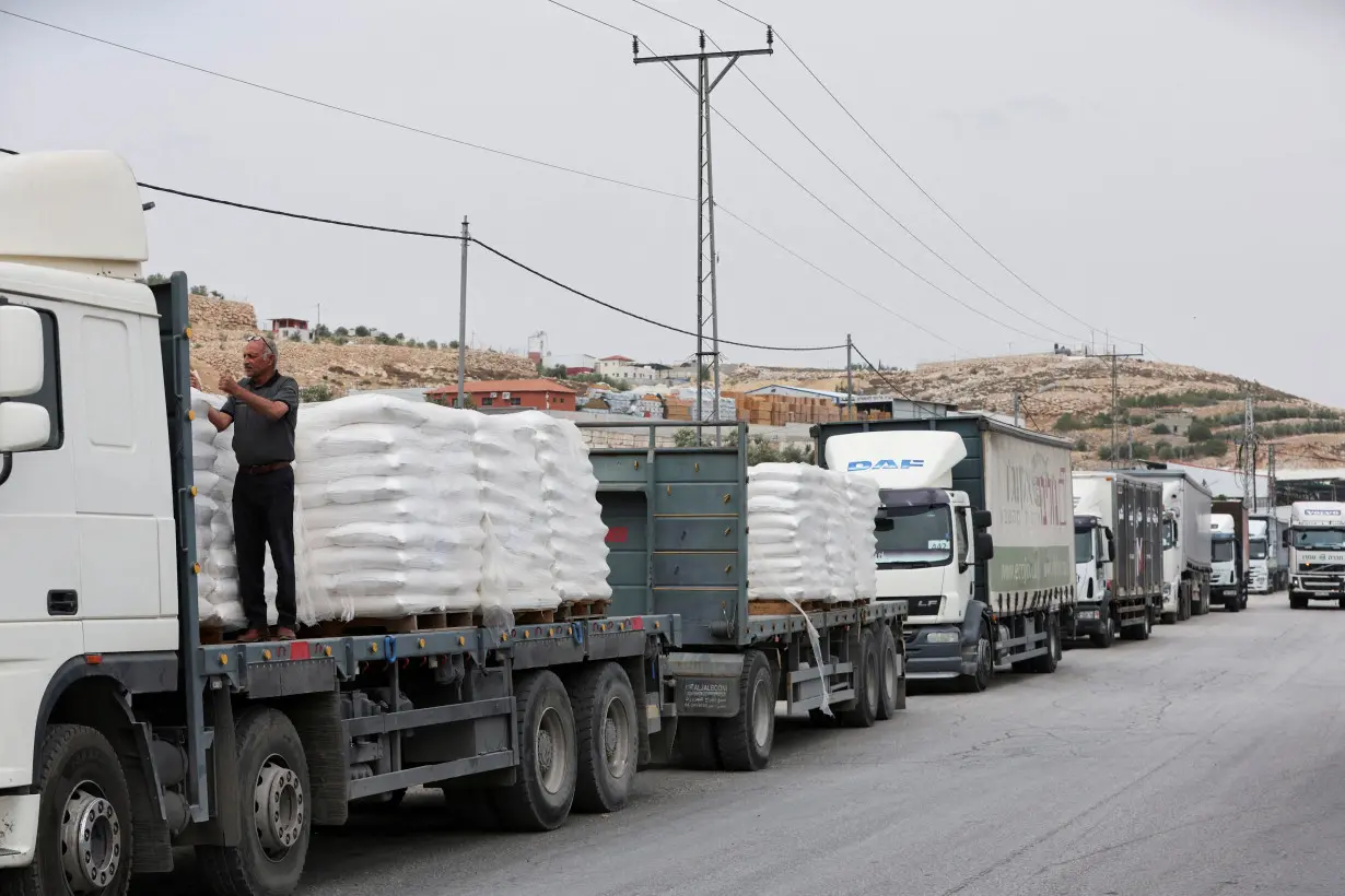 FILE PHOTO: Israel reopens Gaza food sales as Rafah raid chokes aid